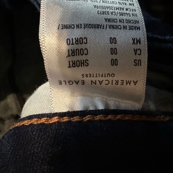 American Eagle Outfitters Women's Dark Blue Jeans - Picture 6 of 6